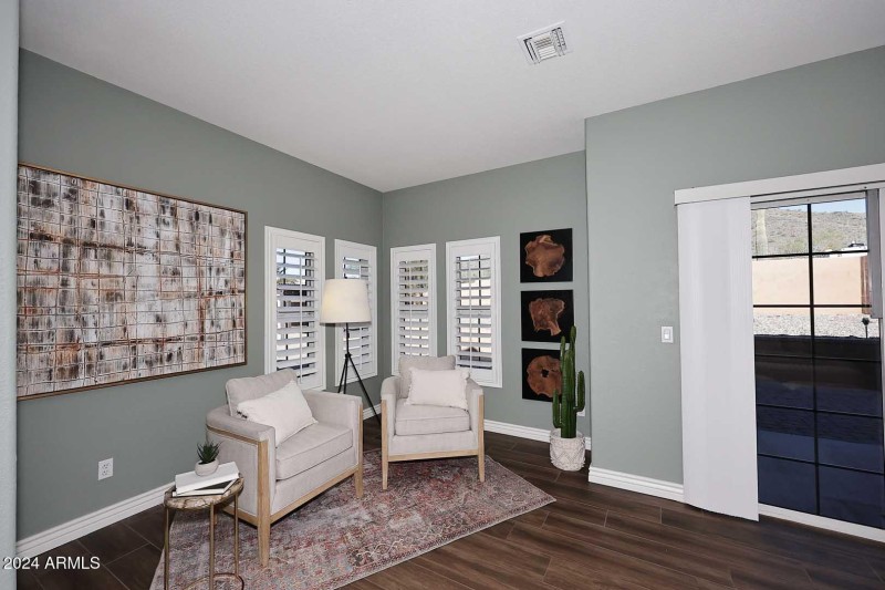 Primary Bedroom-Sitting Room