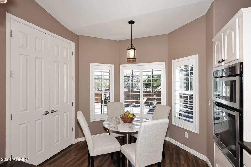 Breakfast Nook