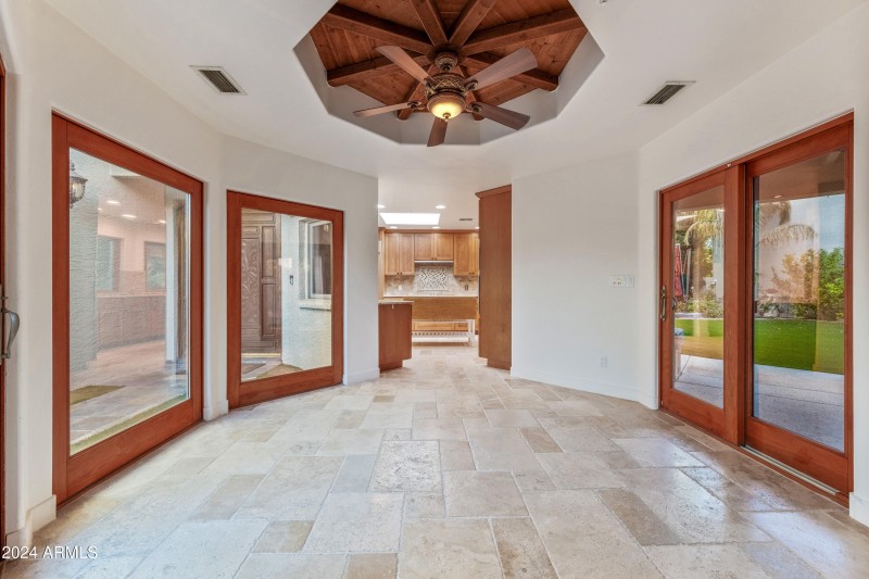 Breakfast Room