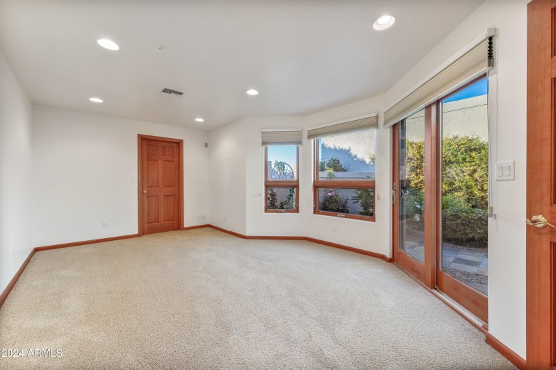 Courtyard Guestroom