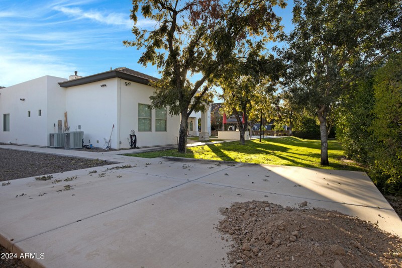 20668 E Sunset Dr-15
