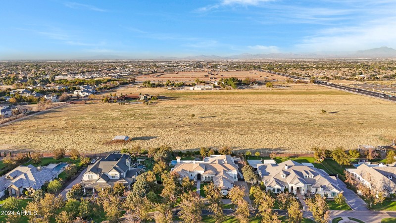 20668 E Sunset Dr-24