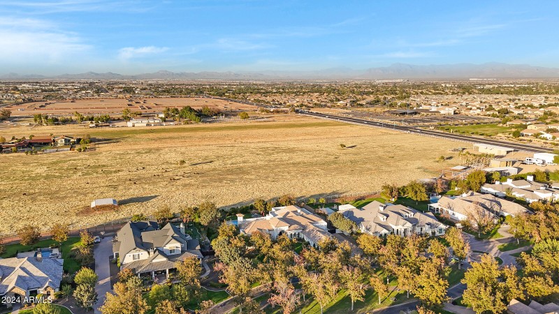 20668 E Sunset Dr-25