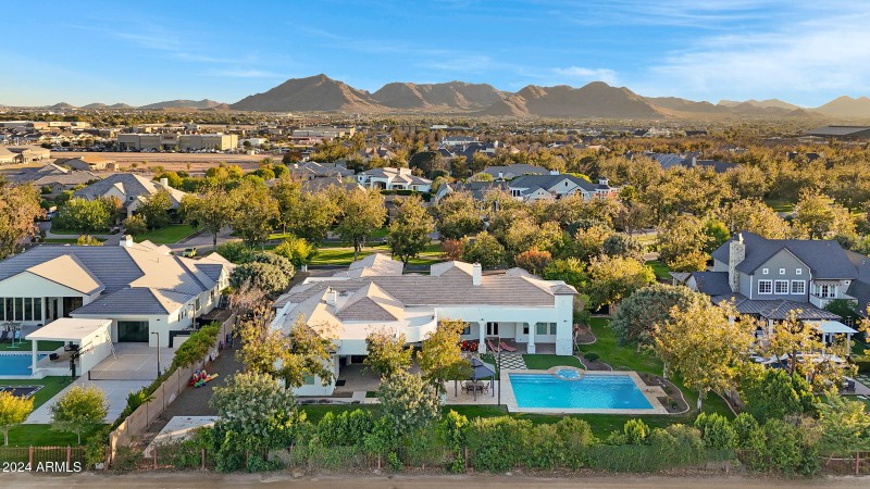 20668 E Sunset Dr-31