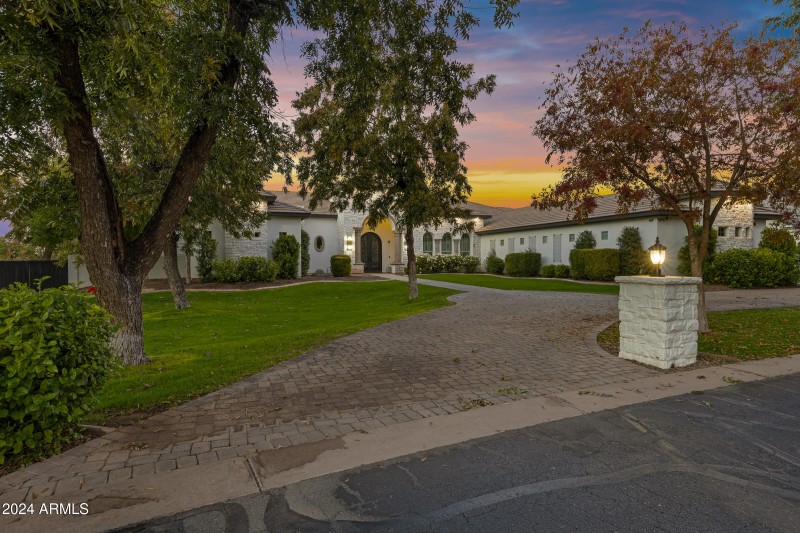 20668 E Sunset Dr-34