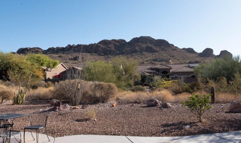 ENJOY EVENINGS ON THE PATIO w/VIEWS