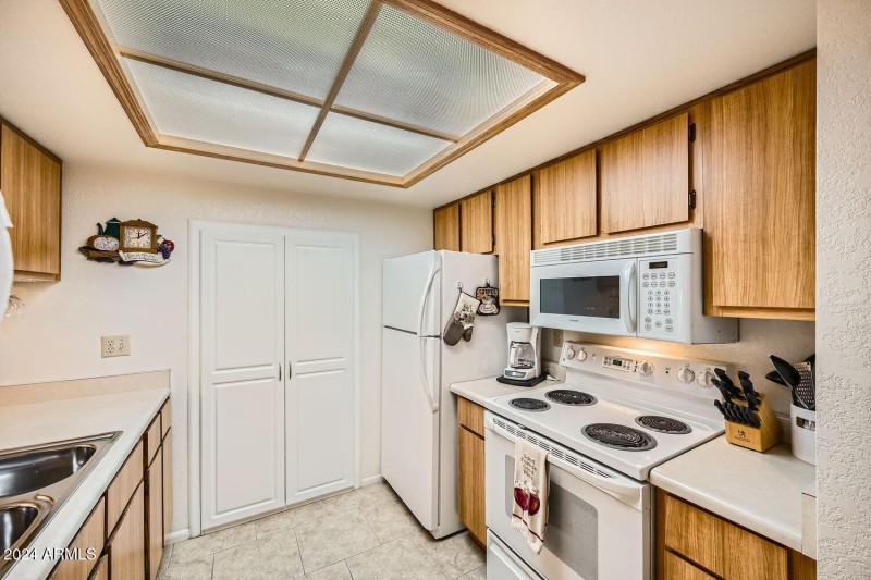 145 N 74th St 108 - Web Quality - 011 -