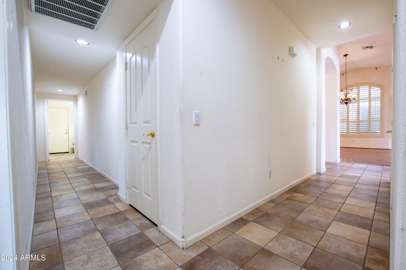 Hallway2L