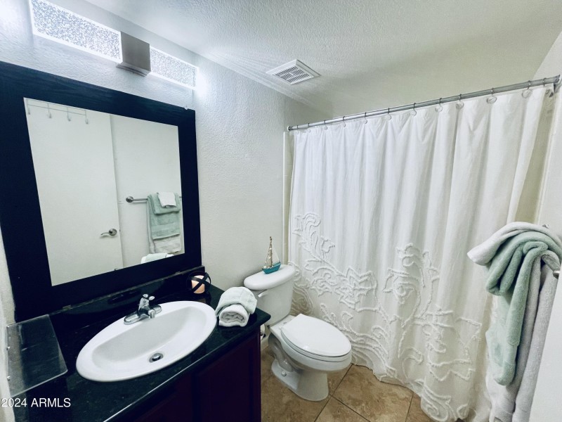 2nd bathroom