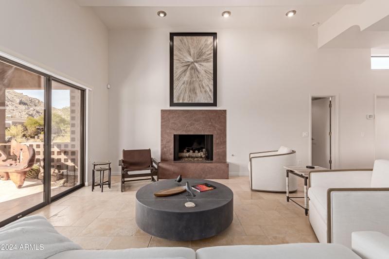 0010-10 - Coyote Pass