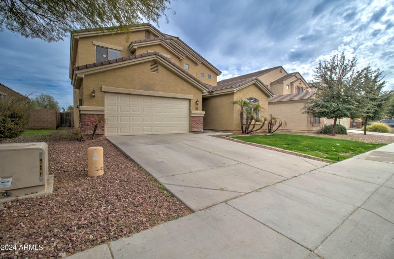 5659 S 239th Dr-3