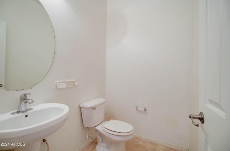 5659 S 239th Dr-12