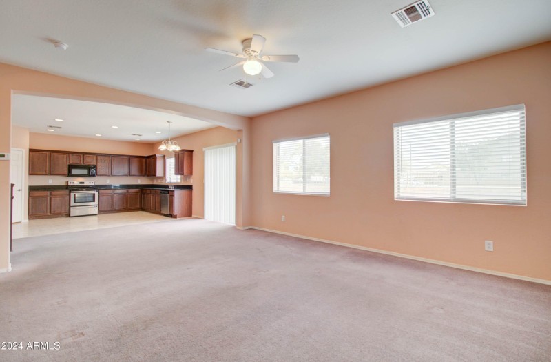 5659 S 239th Dr-19