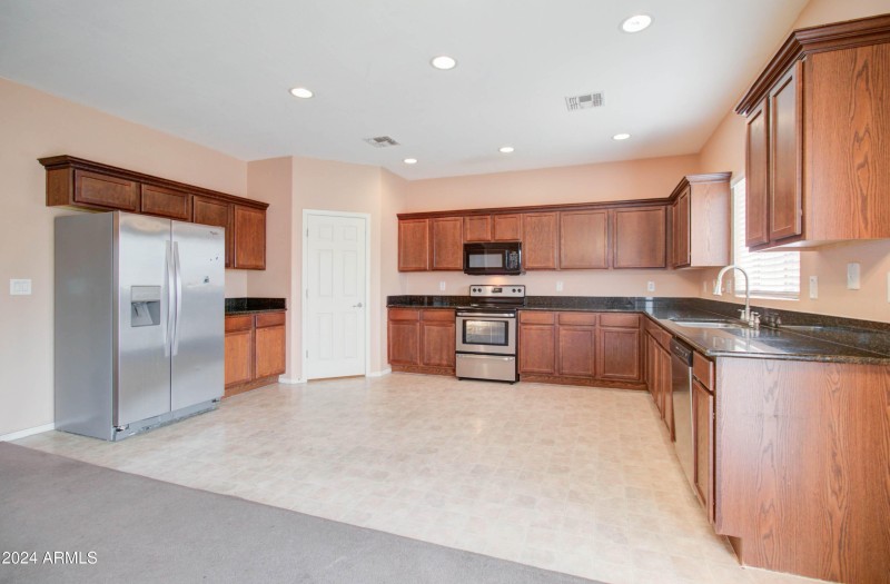 5659 S 239th Dr-22