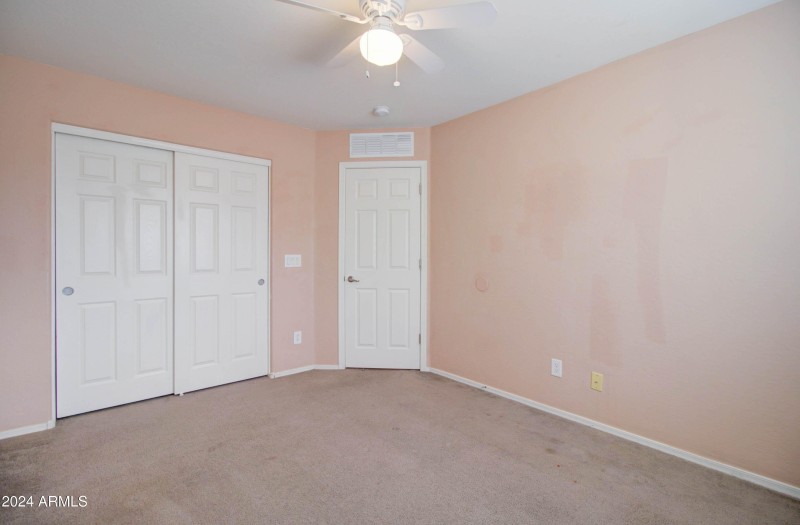 5659 S 239th Dr-32