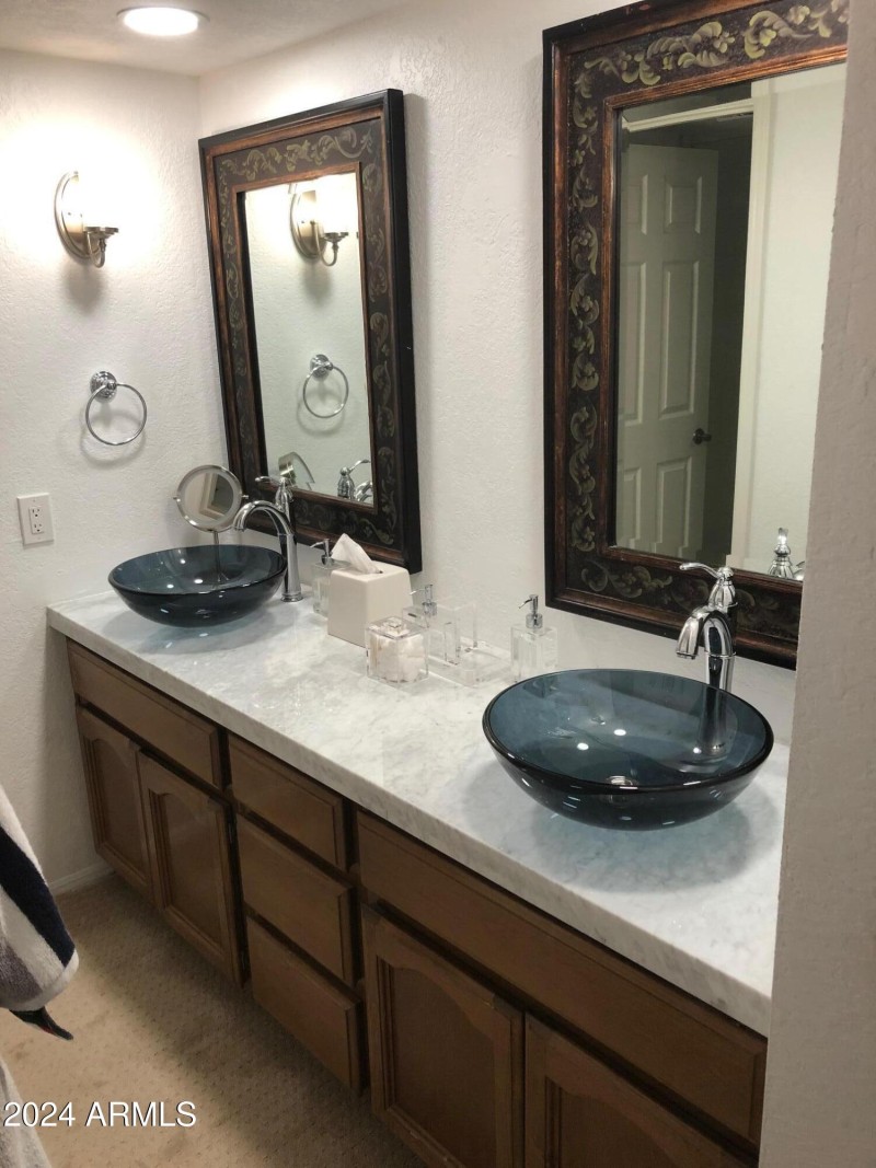 Master Vanity area