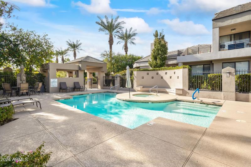 COMM POOL & SPA #2 - BY ENTRANCE