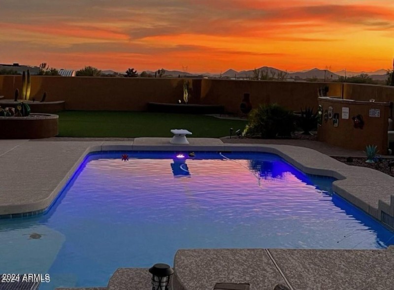 19thPoolSunset