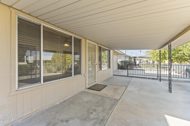 COVERED BACK PATIO