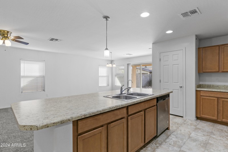 16 - Kitchen