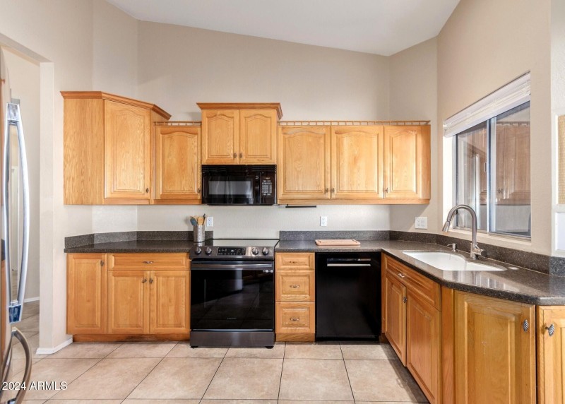 New oven & dishwasher