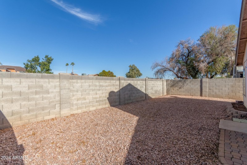 Fully fenced
