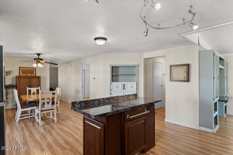 14-Kitchen