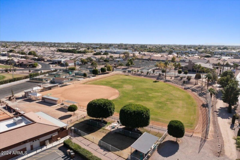 45-Baseball diamond