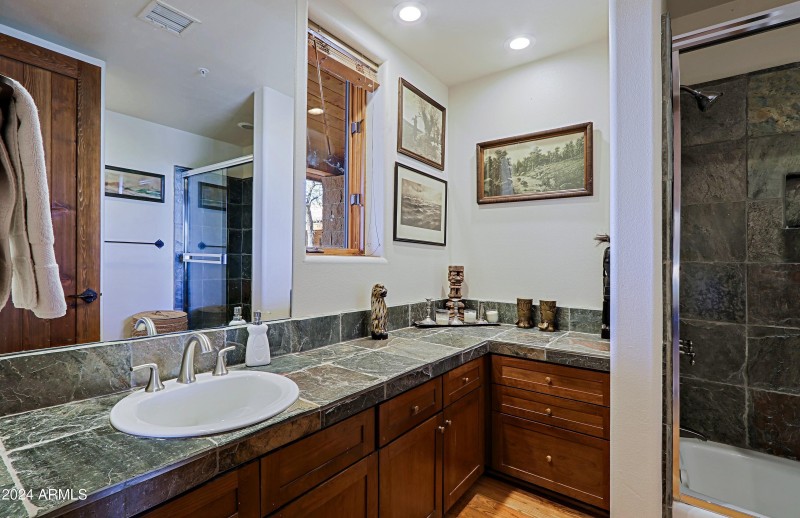 2nd Master Bath 1