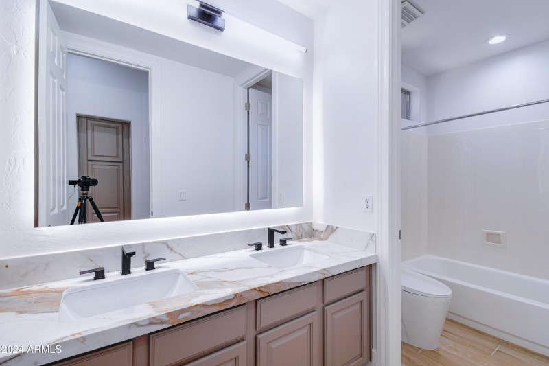 Full Guest Bath