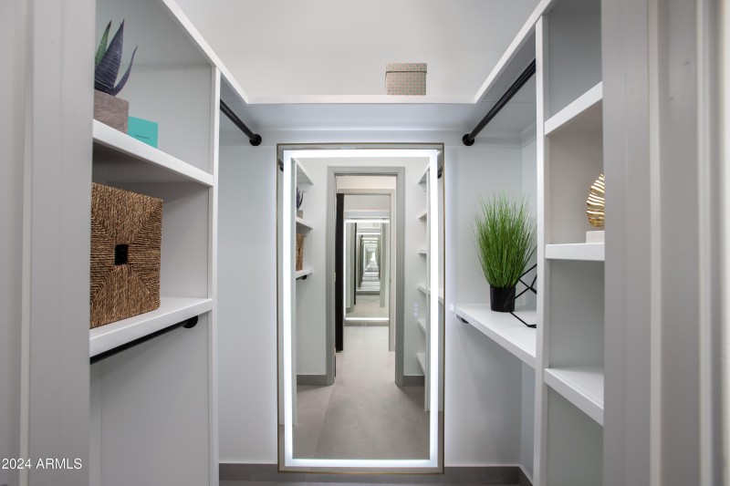 HERS CLOSETS