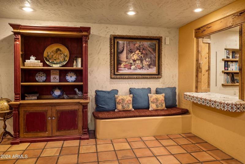 JL_3875NStagecoachRd-CommonAreas-03