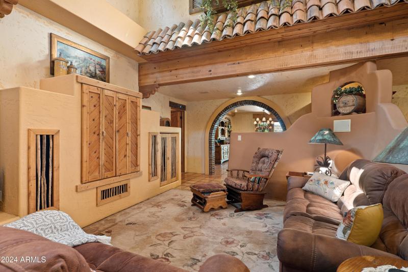 JL_3875NStagecoachRd-CommonAreas-06