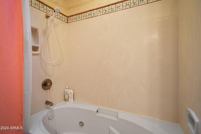 JL_3875NStagecoachRd-GossamerWing-05