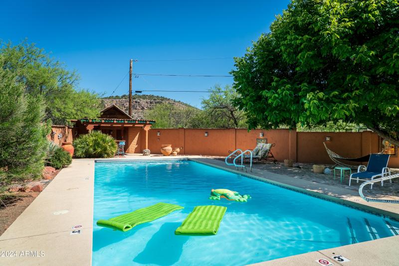 JL_3875NStagecoachRd-GardenPoolDock-07