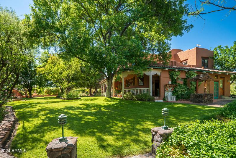 JL_3875NStagecoachRd-Home&Lawn-14