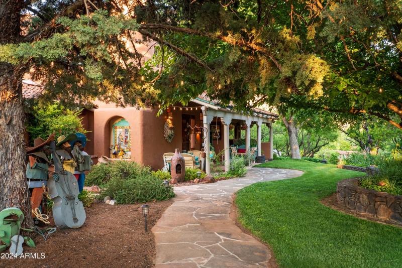 JL_3875NStagecoachRd-Home&Lawn-06