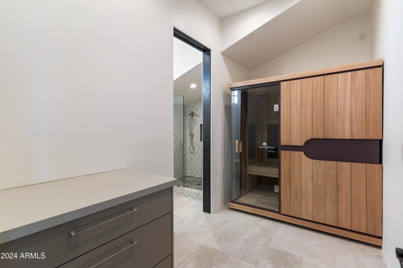 44-Bathroom