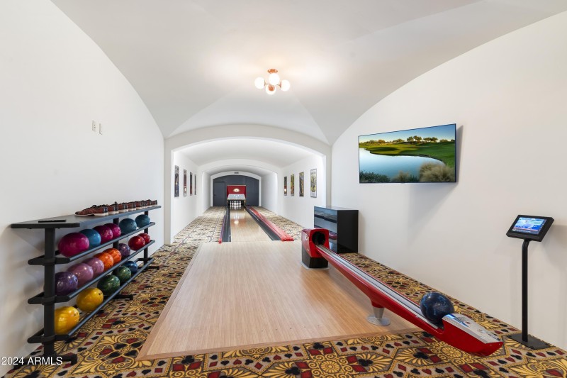 58-Bowling Alley