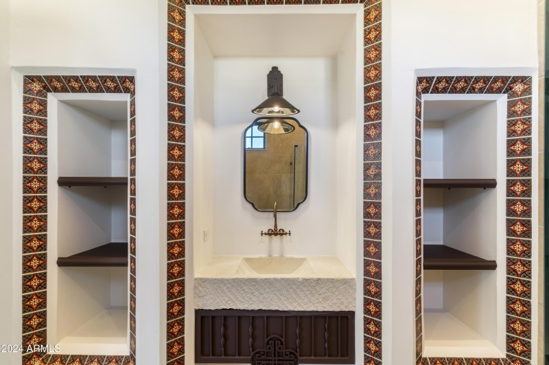 83-3-Bathroom