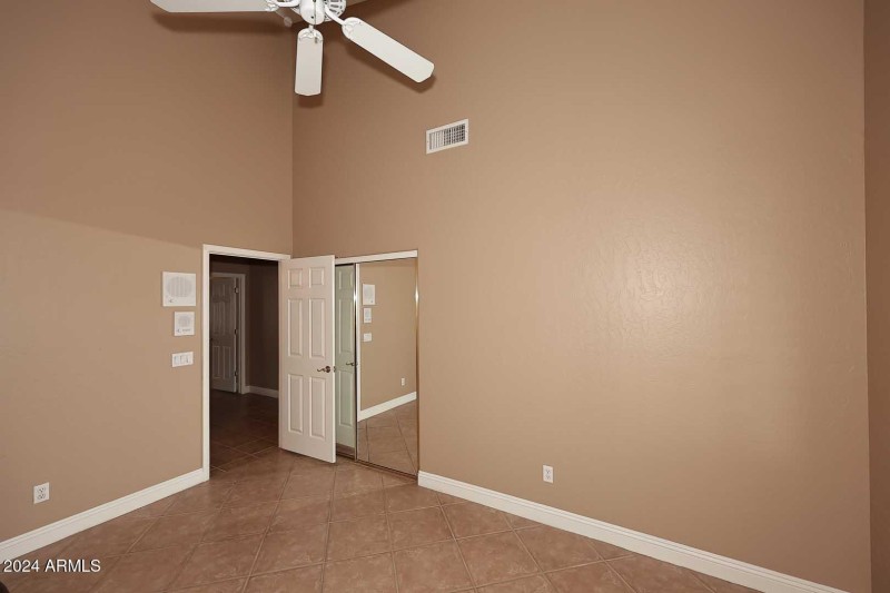 4th Bedroom2