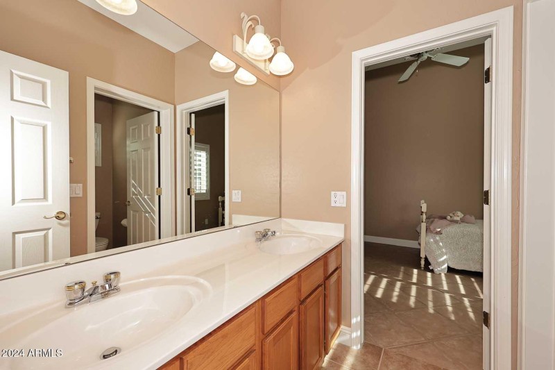 Adjoining Bath