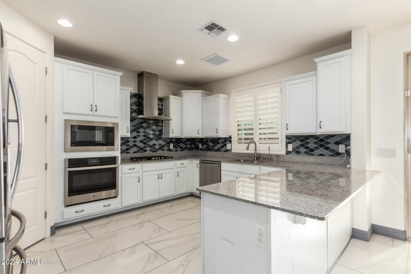 Kitchen 1