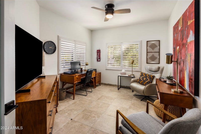 Office/ Den / Bedroom