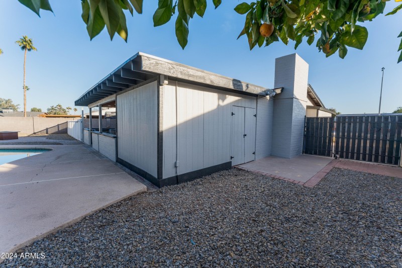 200 sf Shed & RV GATE