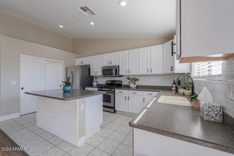 Kitchen pantry