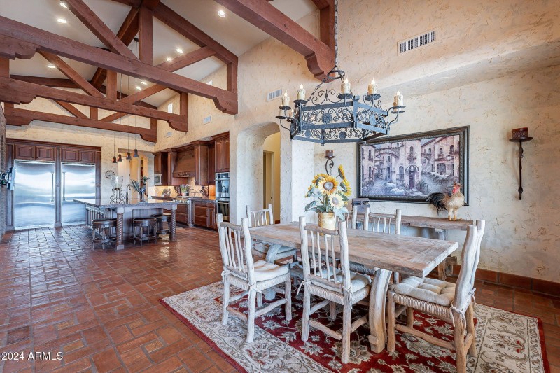 In Kitchen Dining