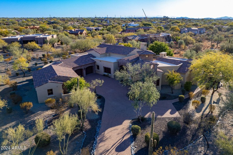 5681 E CANYON RIDGE NORTH DR, Cave Cree