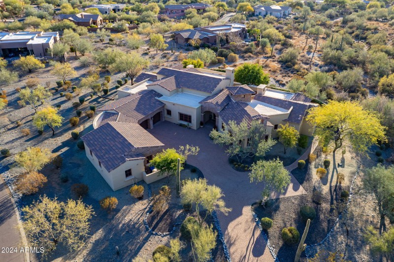 5681 E CANYON RIDGE NORTH DR, Cave Cree