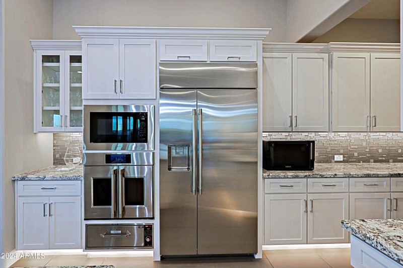 Kitchen 8